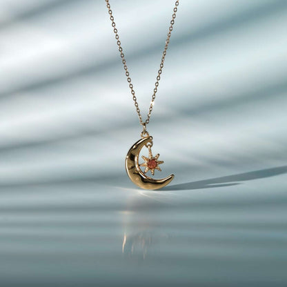 Newmoon Halskette Sandstein & Gold